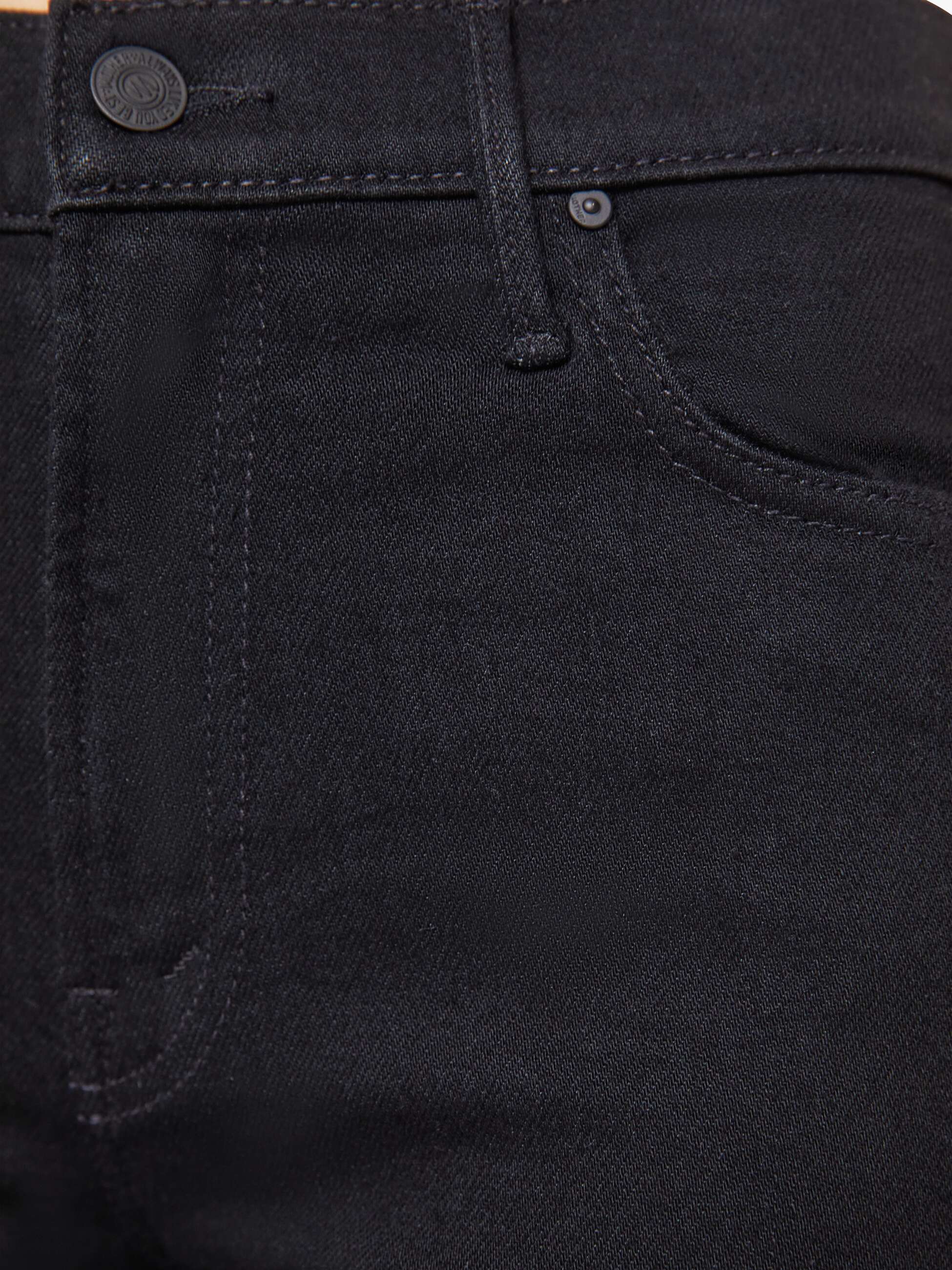 KICK IT IN NIGHTY NIGHT