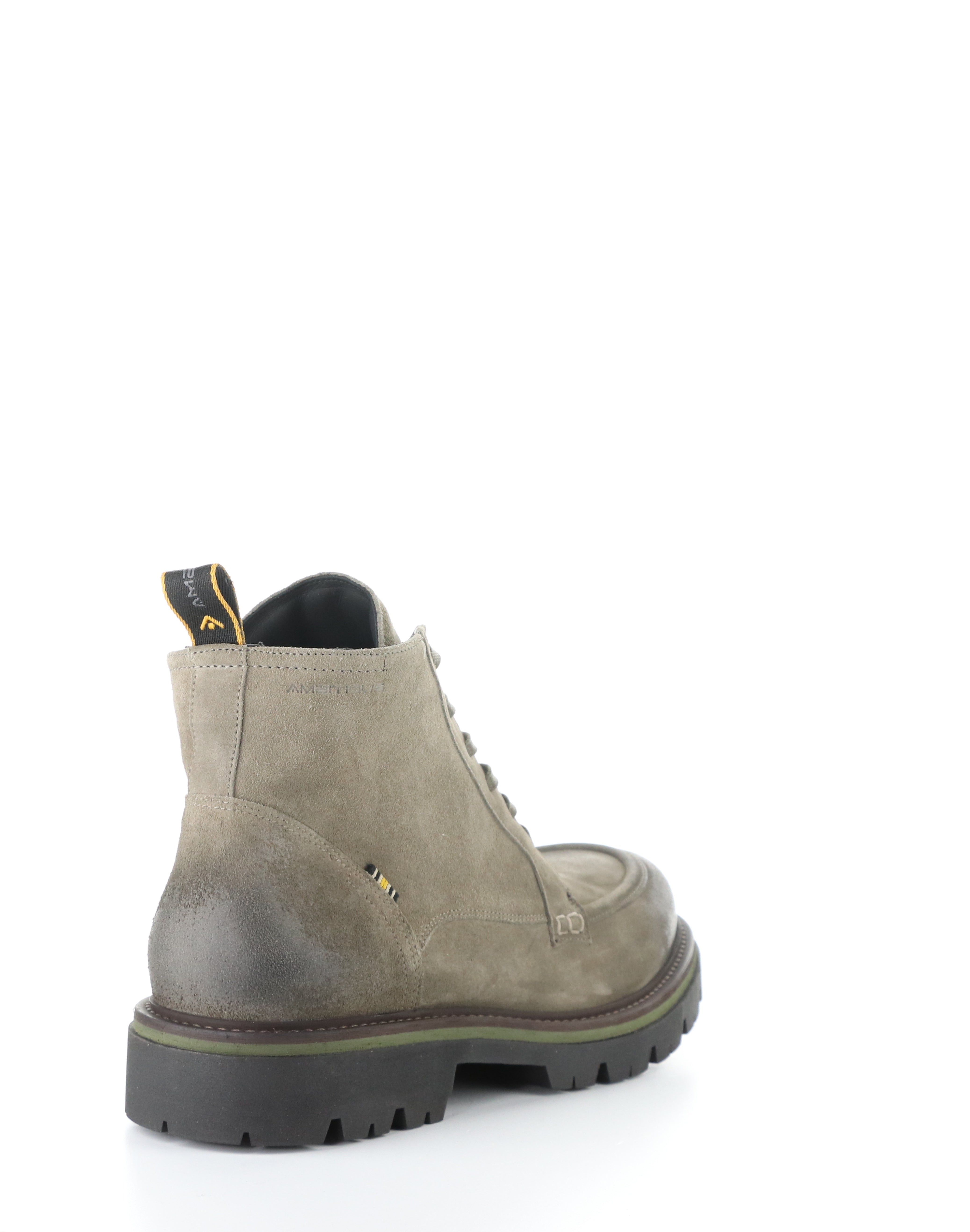 VET RELAXED SUEDE LACE UP BOOT