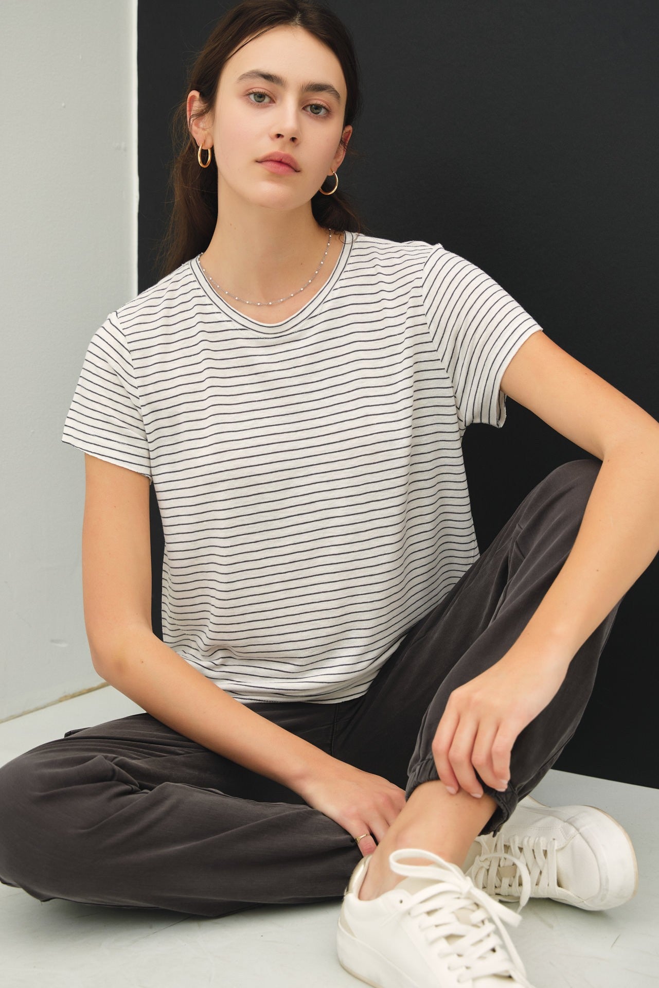 LINEN BLEND FINE STRIPE TEE