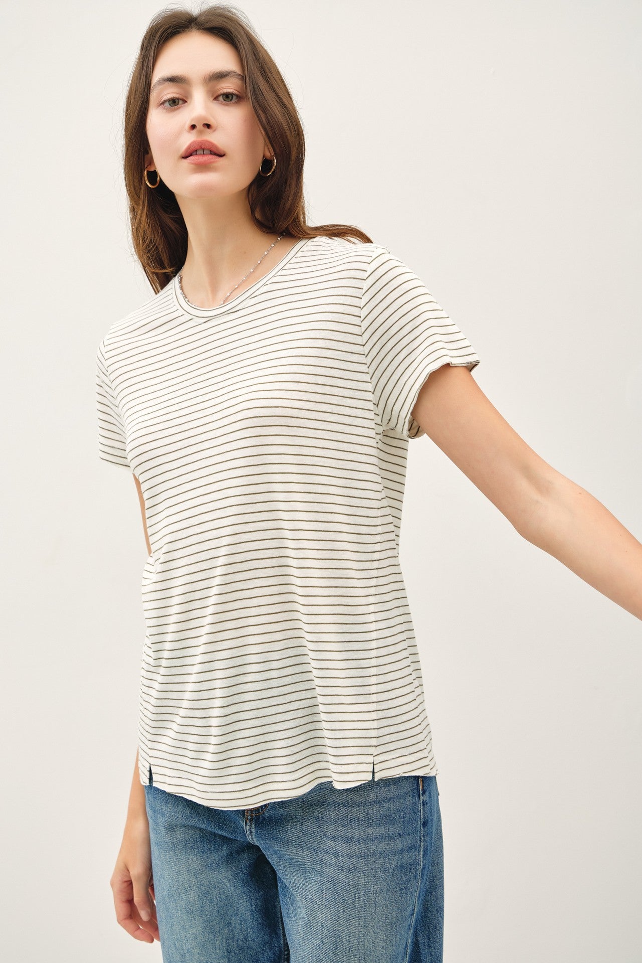 LINEN BLEND FINE STRIPE TEE