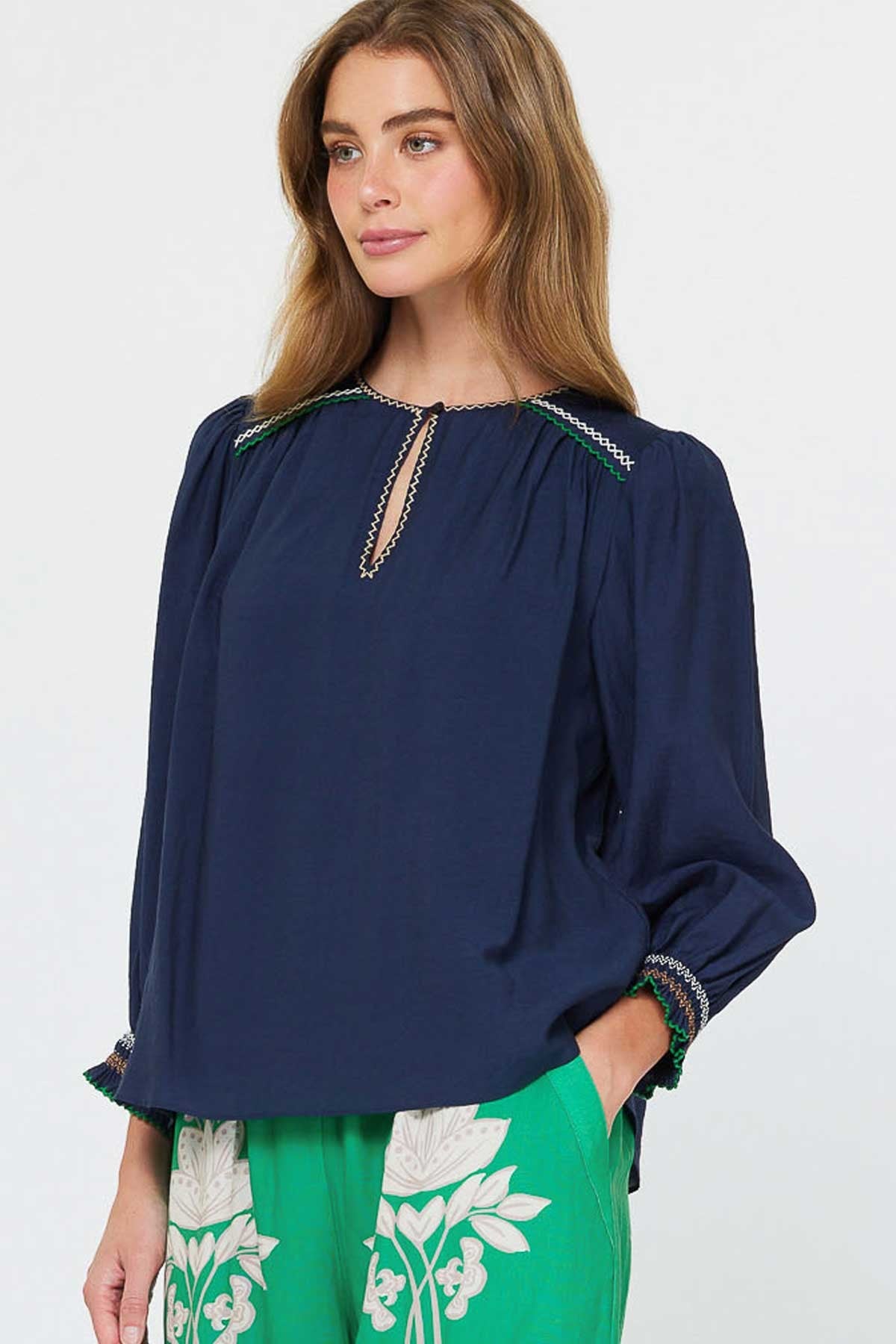 EMBROIDERED KEYHOLE PEASANT BLOUSE
