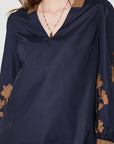 CONTRAST EMBROIDERED V-NECK BLOUSE