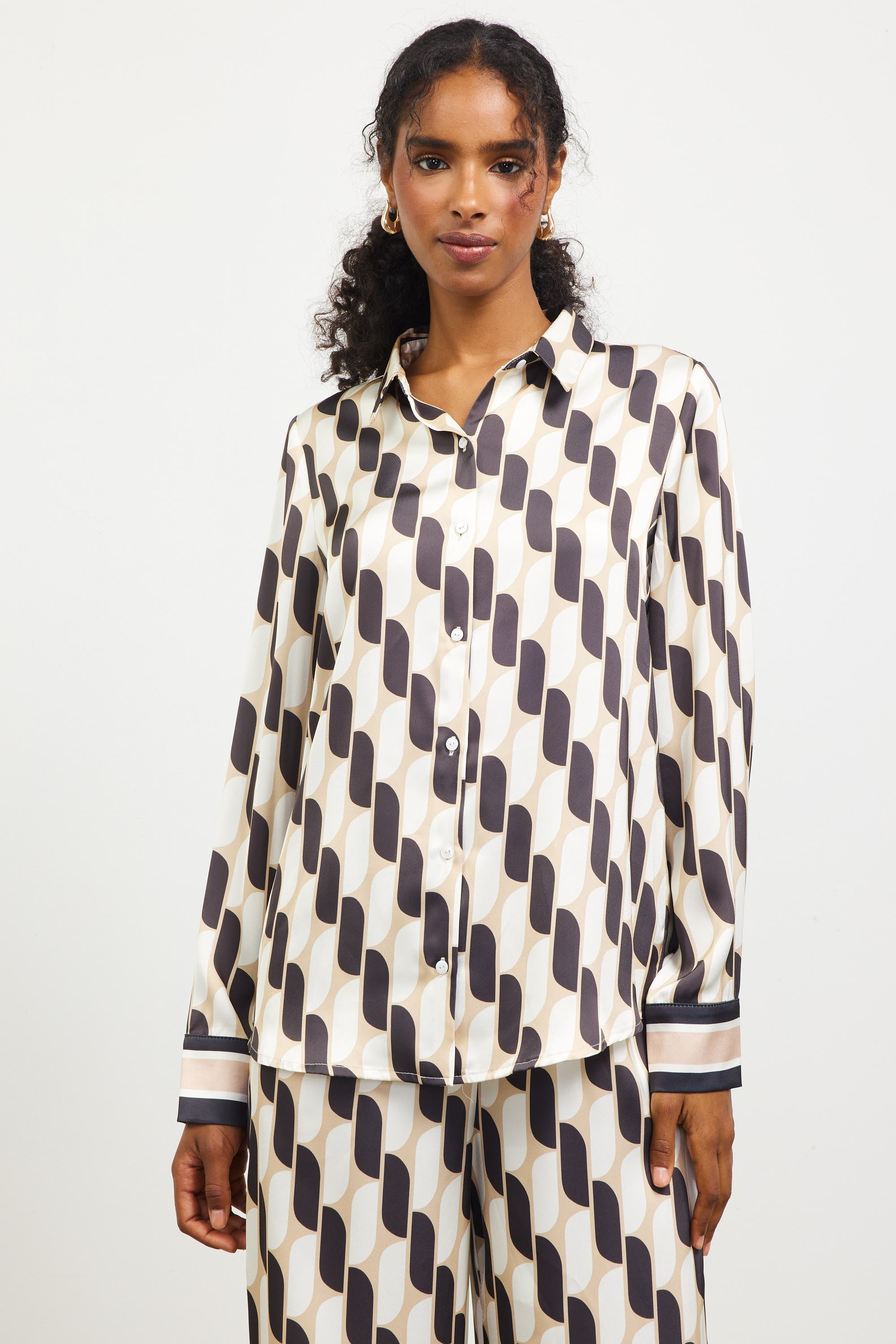 GEO PRINT BUTTON DOWN SHIRT