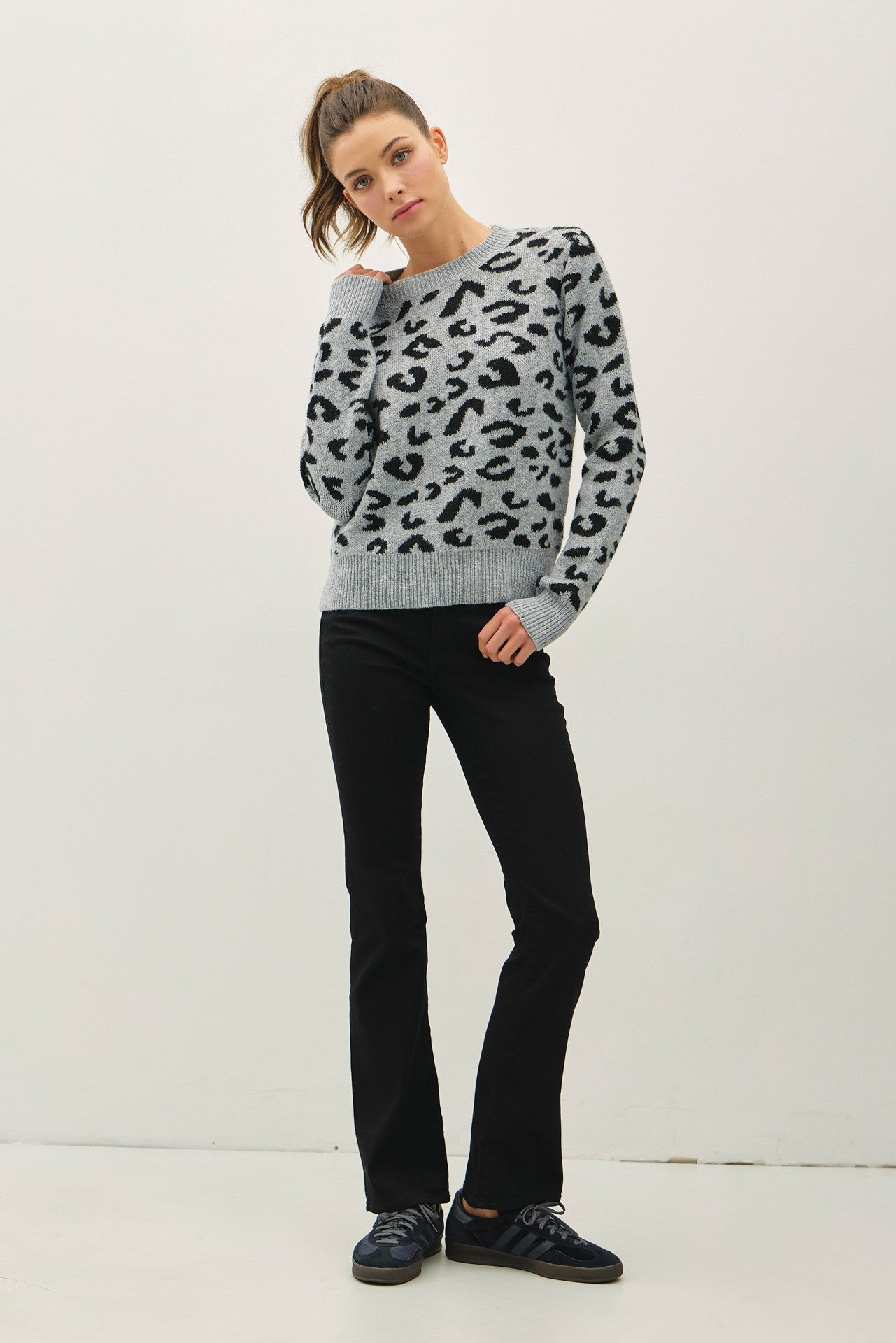 LEOPARD PRINT PULLOVER SWEATER