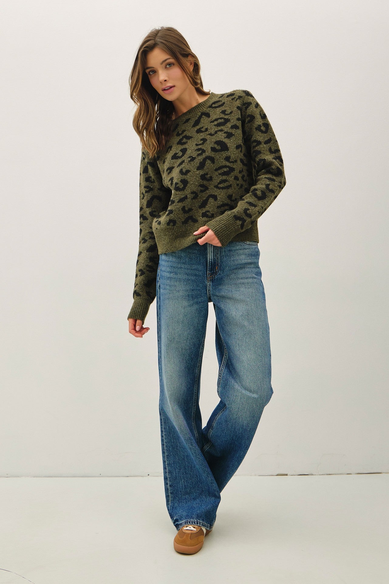 LEOPARD PRINT PULLOVER SWEATER