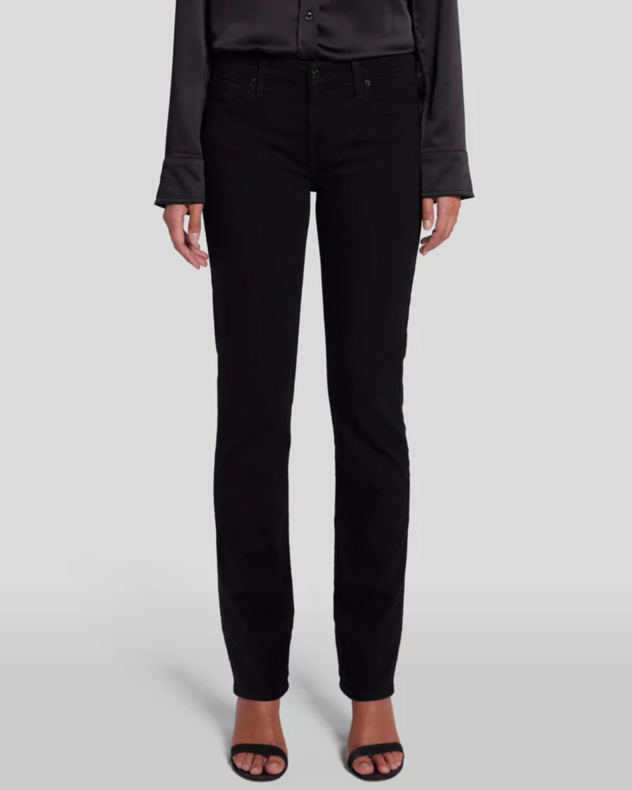 waist down view of the 7 for all mankind kimmie mid rise straight in rinse black