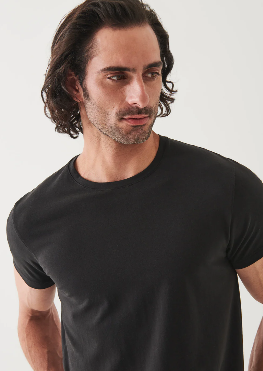 SHORT SLEEVE ICONIC CREW TEE