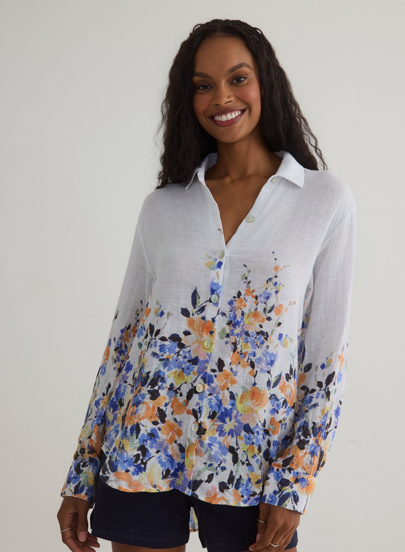 BORDER FLORAL BOYFRIEND BUTTON DOWN SHIRT