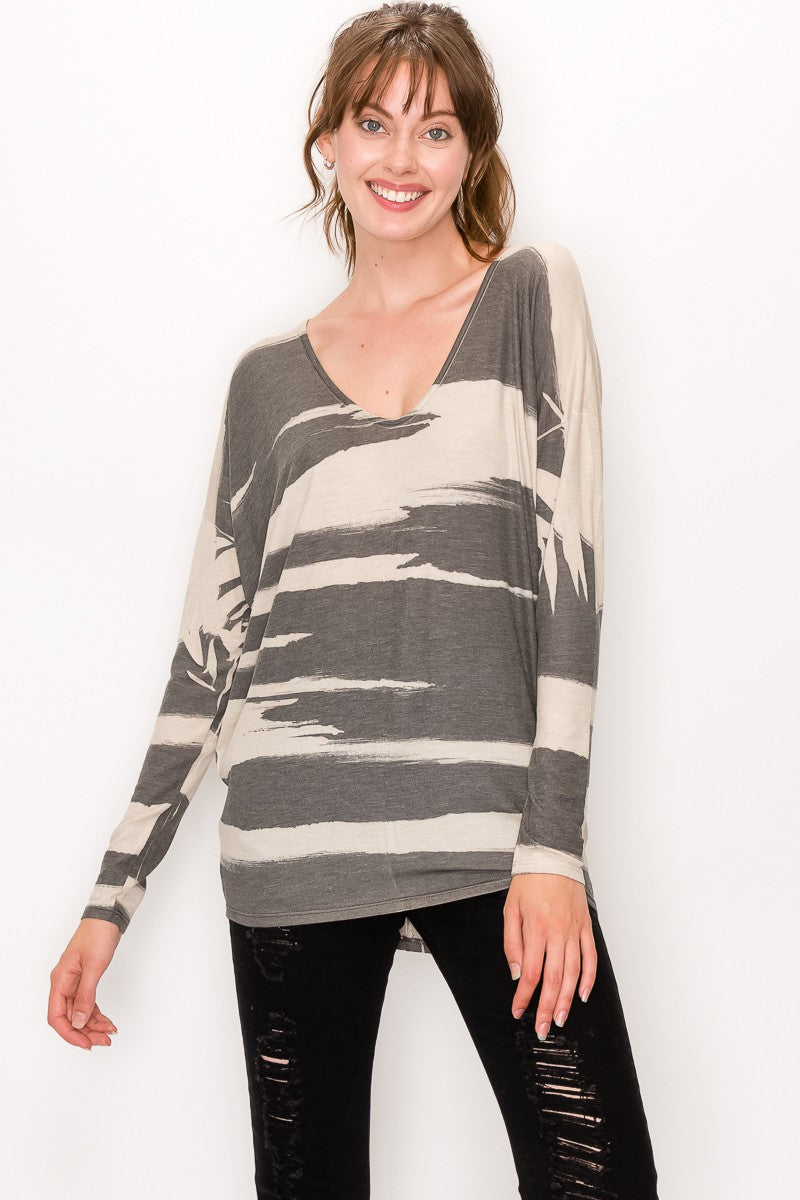 STREAKED DOLMAN V-NECK TOP
