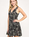 FLORAL V-NECK DRESS