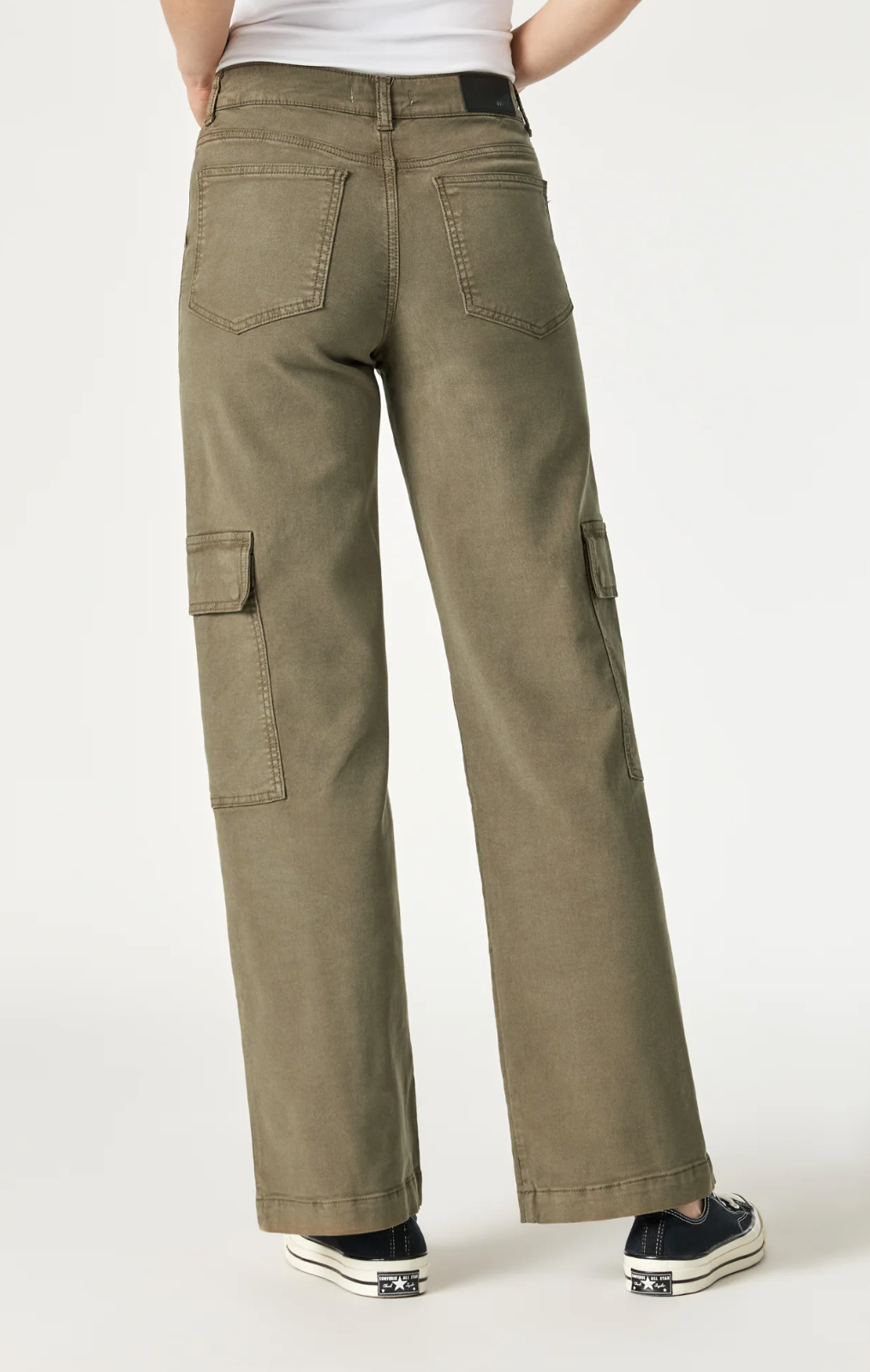 model wearing mavi jeans alva cargo pants in capers luxe twill, from the back