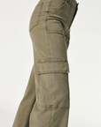 model wearing mavi jeans alva cargo pants in capers luxe twill, pocket close up