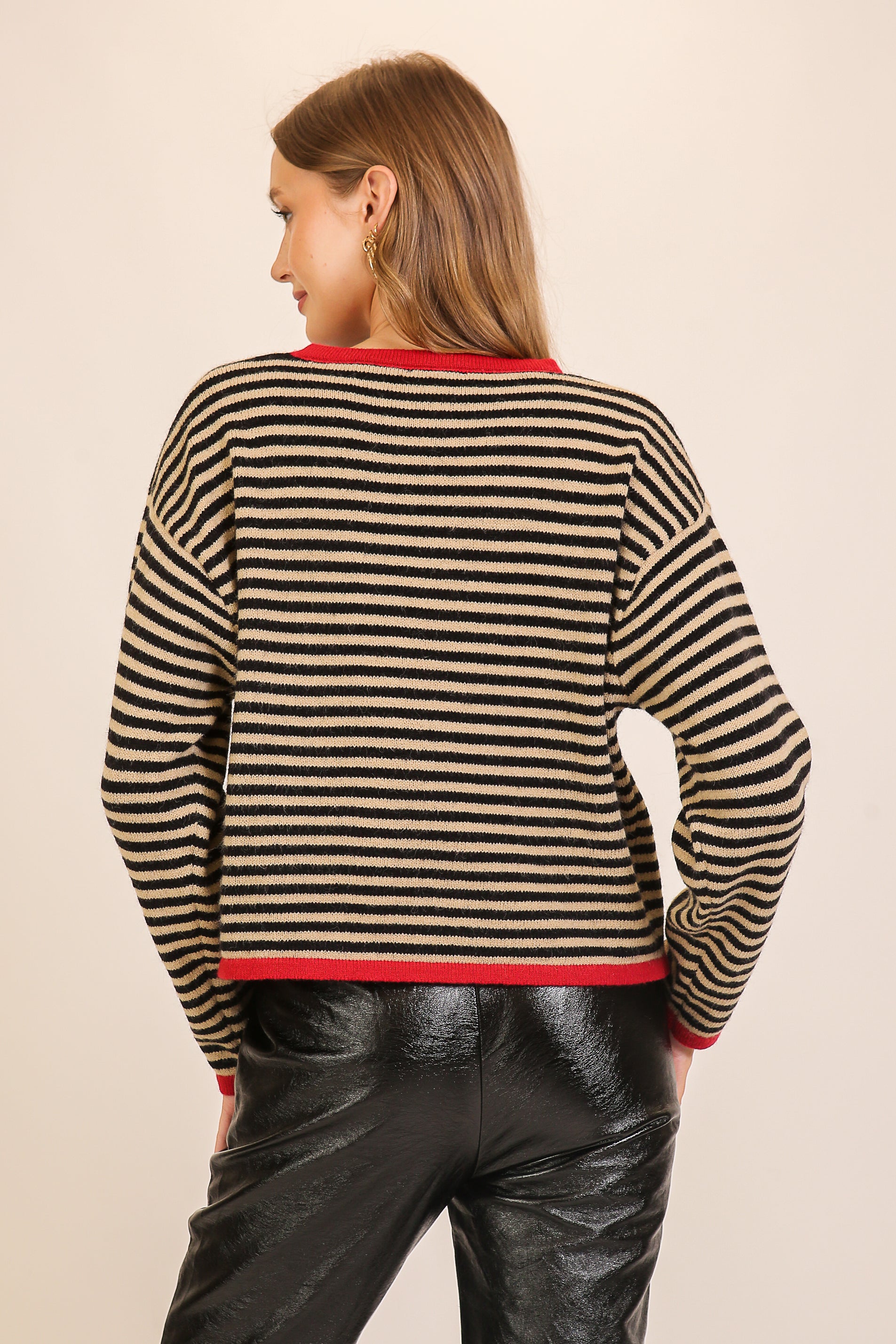 CONTRAST EDGE STRIPED SWEATER