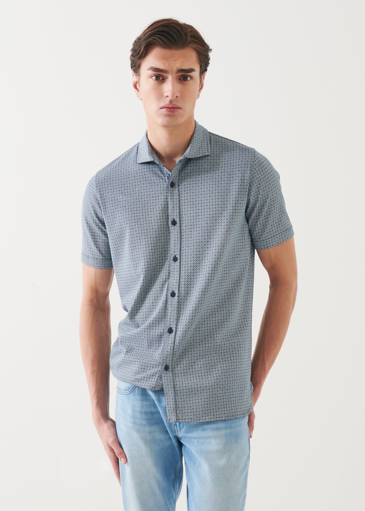 SHORT SLEEVE FLORAL DIAMOND ALL OVER PRINT BUTTON UP