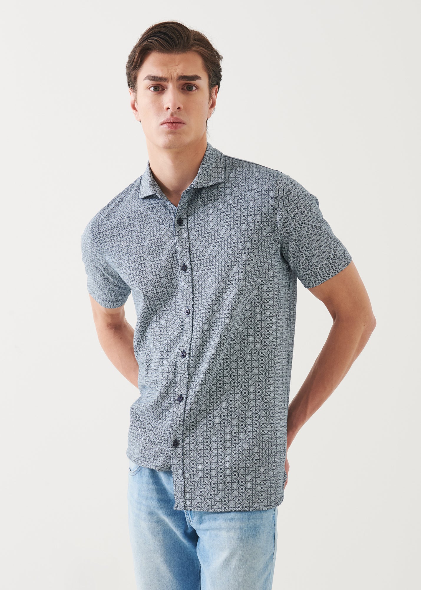 SHORT SLEEVE FLORAL DIAMOND ALL OVER PRINT BUTTON UP