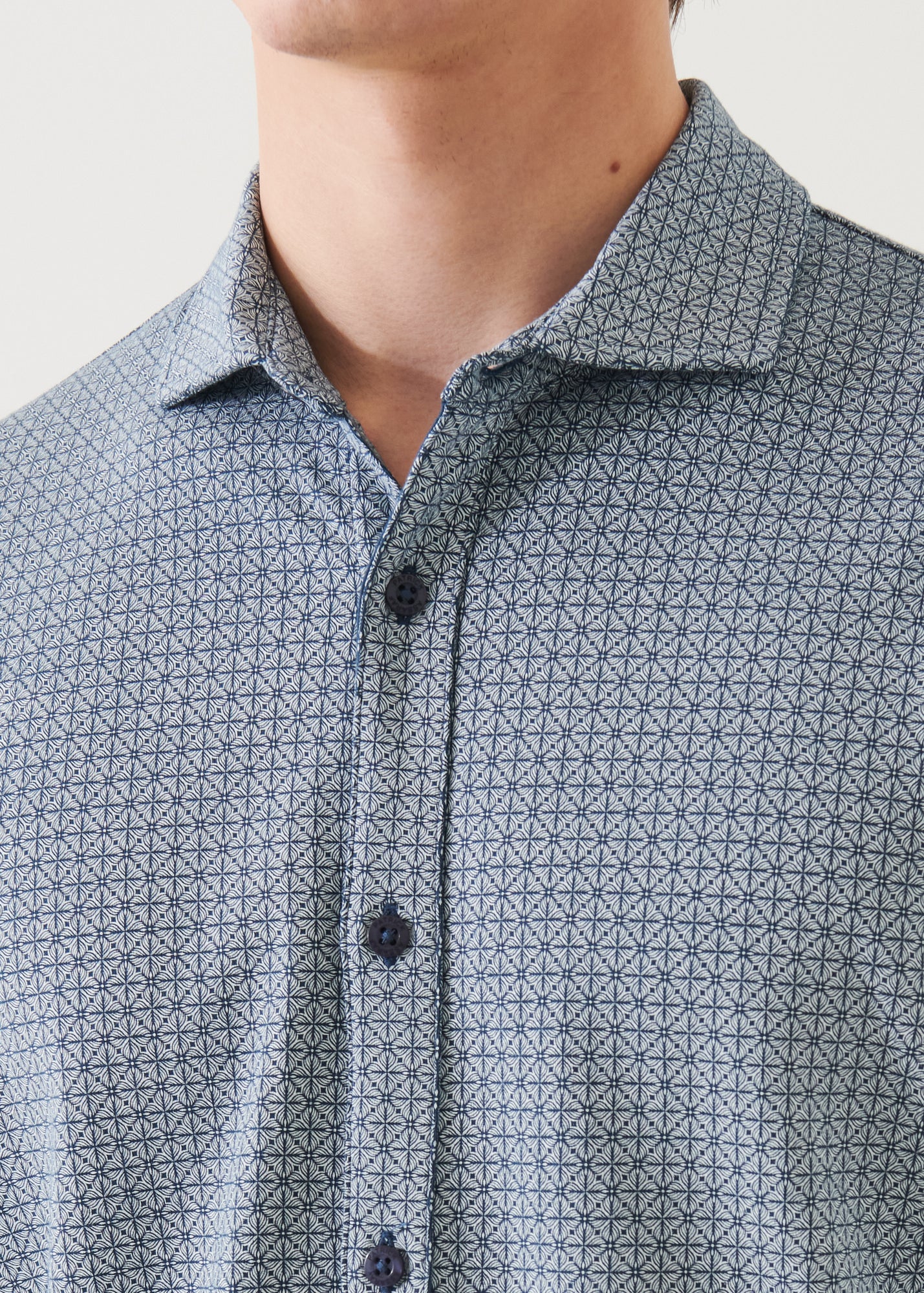 SHORT SLEEVE FLORAL DIAMOND ALL OVER PRINT BUTTON UP