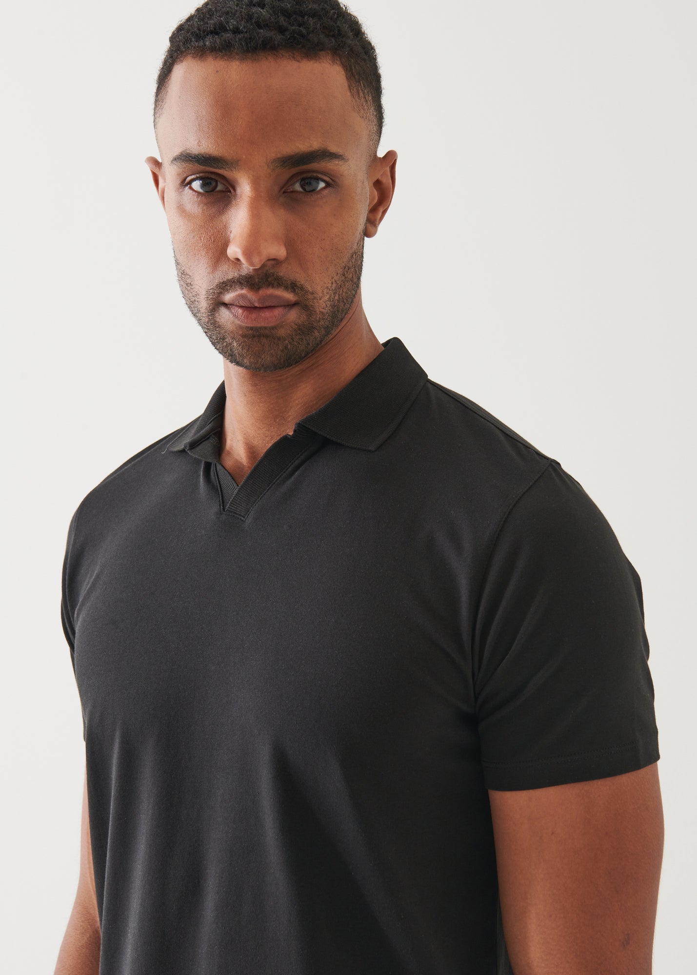 SHORT SLEEVE ICONIC OPEN POLO