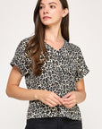 LEOPARD V-NECK TEE