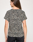 LEOPARD V-NECK TEE