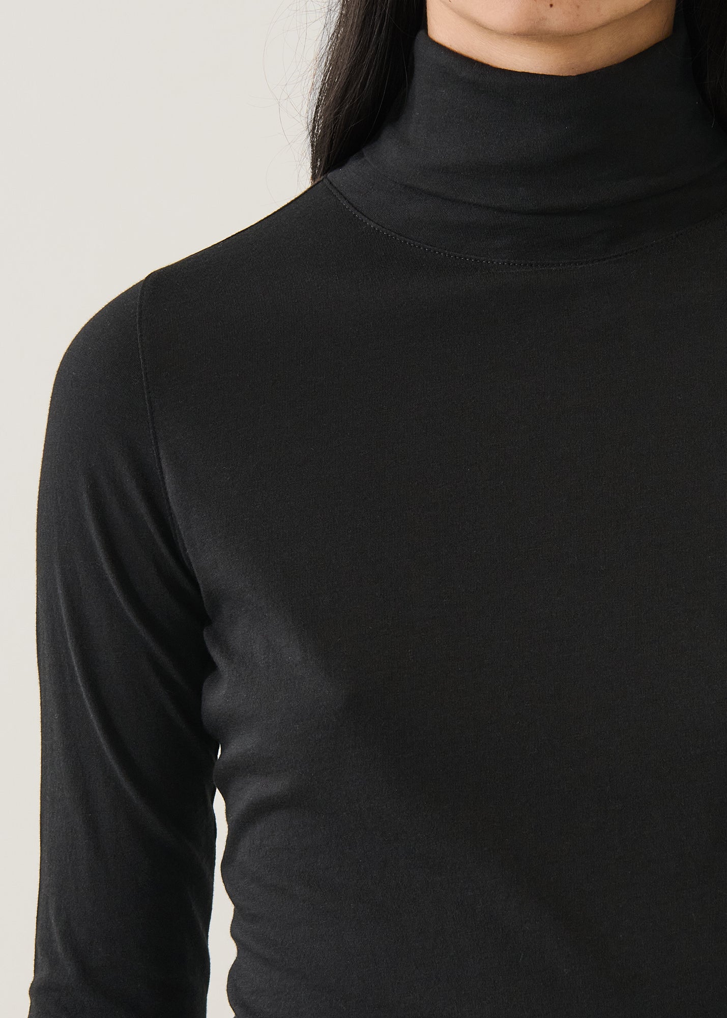 LONG SLEEVE PIMA FITTED TURTLENECK