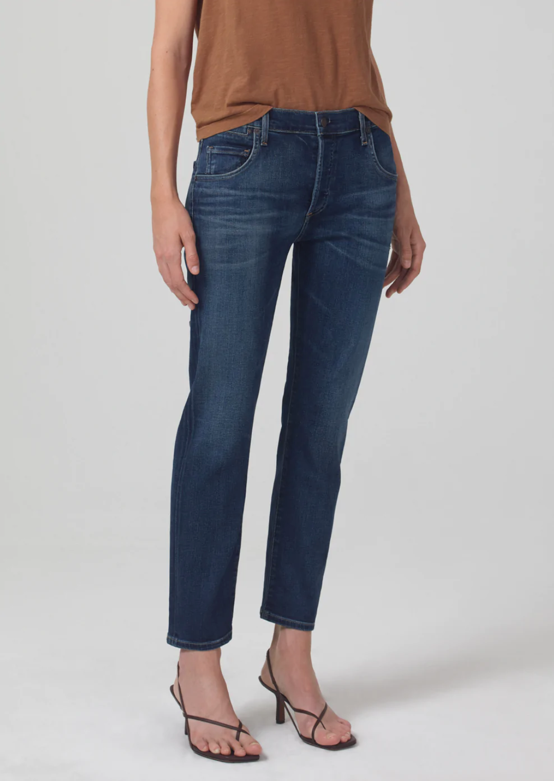 model wearing citizens of humanity emerson slim fit boyfriend jean in blue rose, side