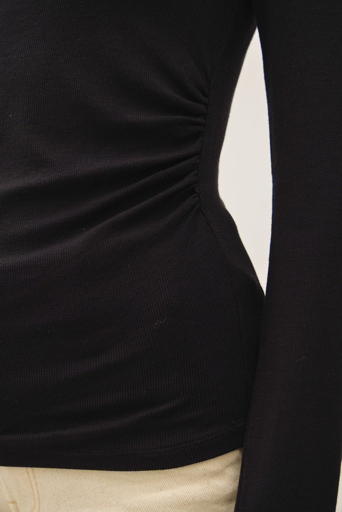 SHIRRED BOATNECK TOP