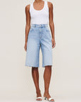 LUCILA SHORT IN VINTAGE LIGHT