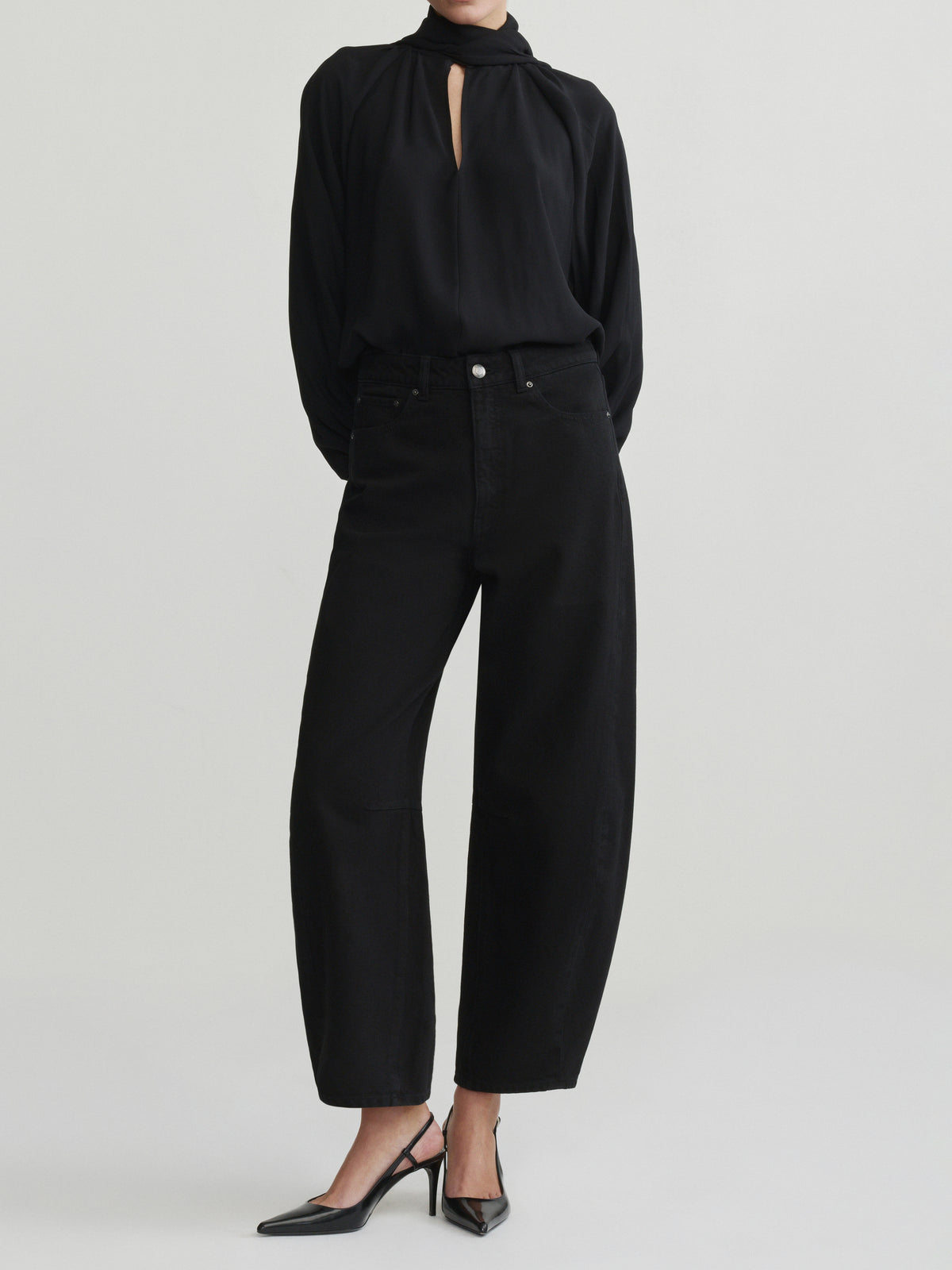 MIRO HIGH-RISE BARREL IN BLACK