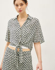 DIAMOND PALMS SHORT SLEEVE TIE FRONT SHIRT