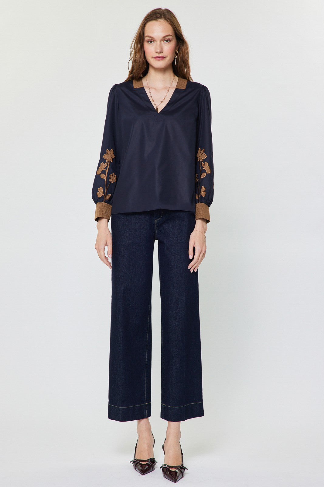 CONTRAST EMBROIDERED V-NECK BLOUSE