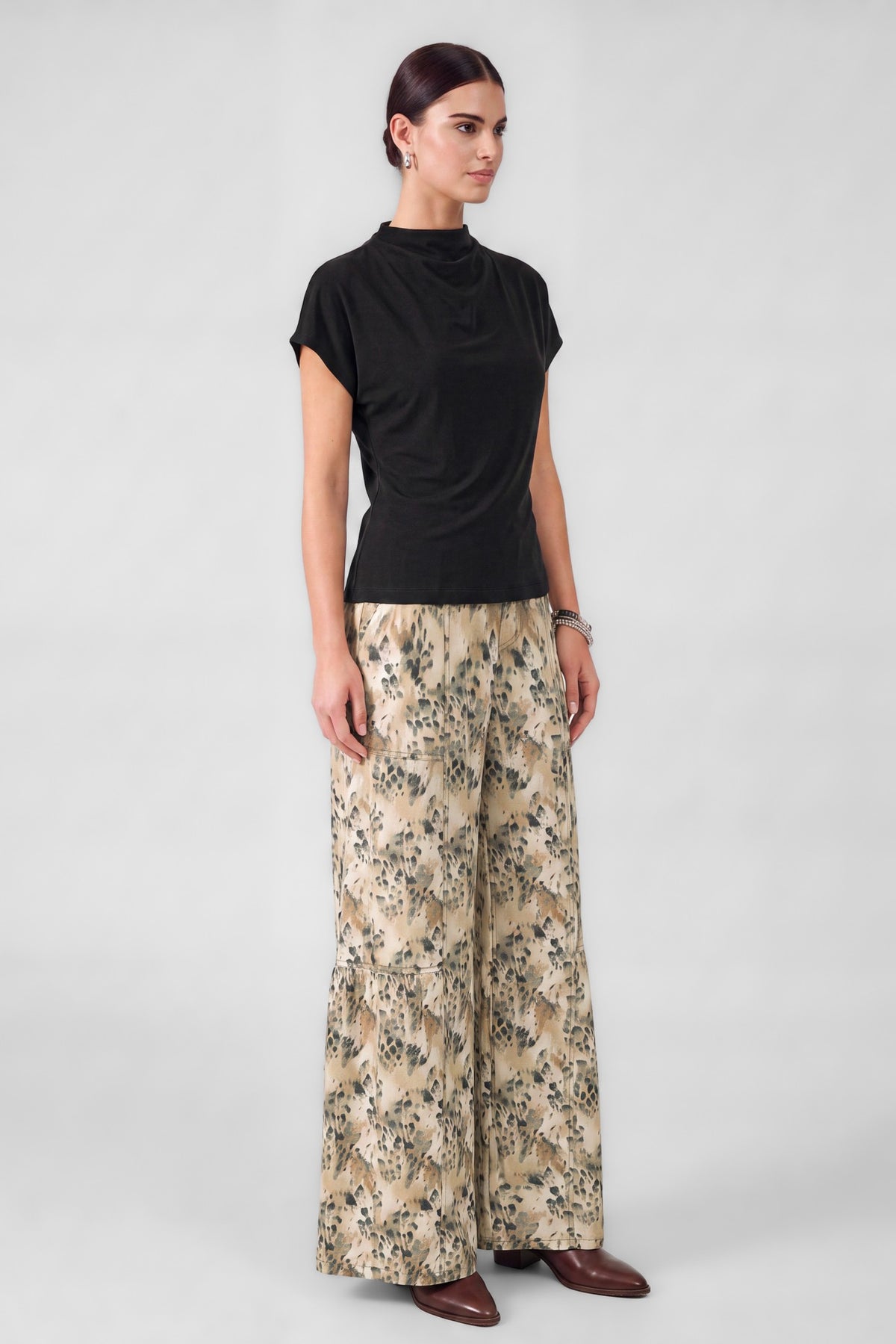 HIGH NECK SHORT SLEEVE DOLMAN TOP