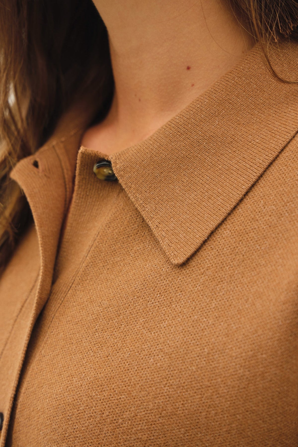 COLLARED CARDIGAN