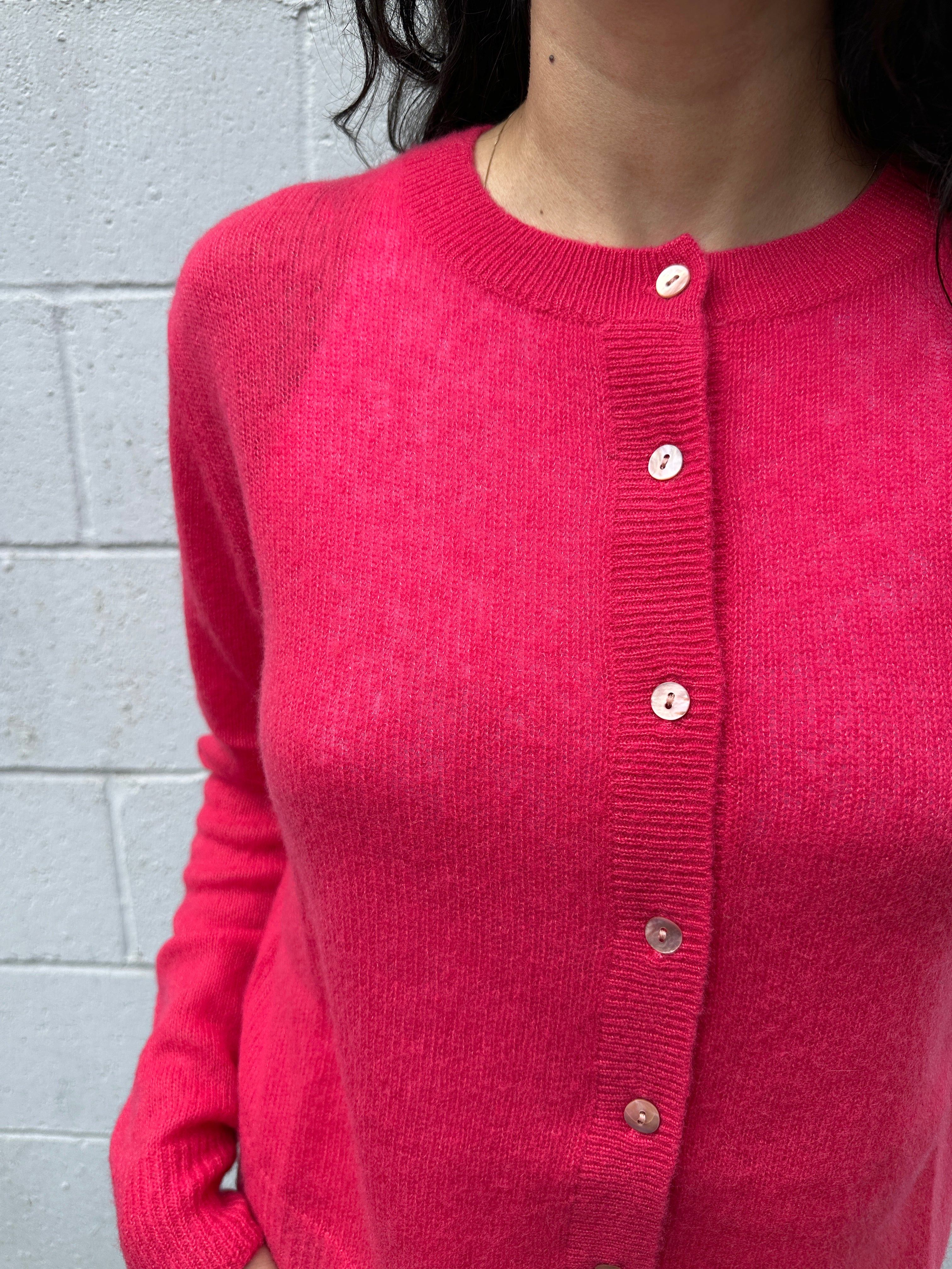 AMARA MALOU CARDI