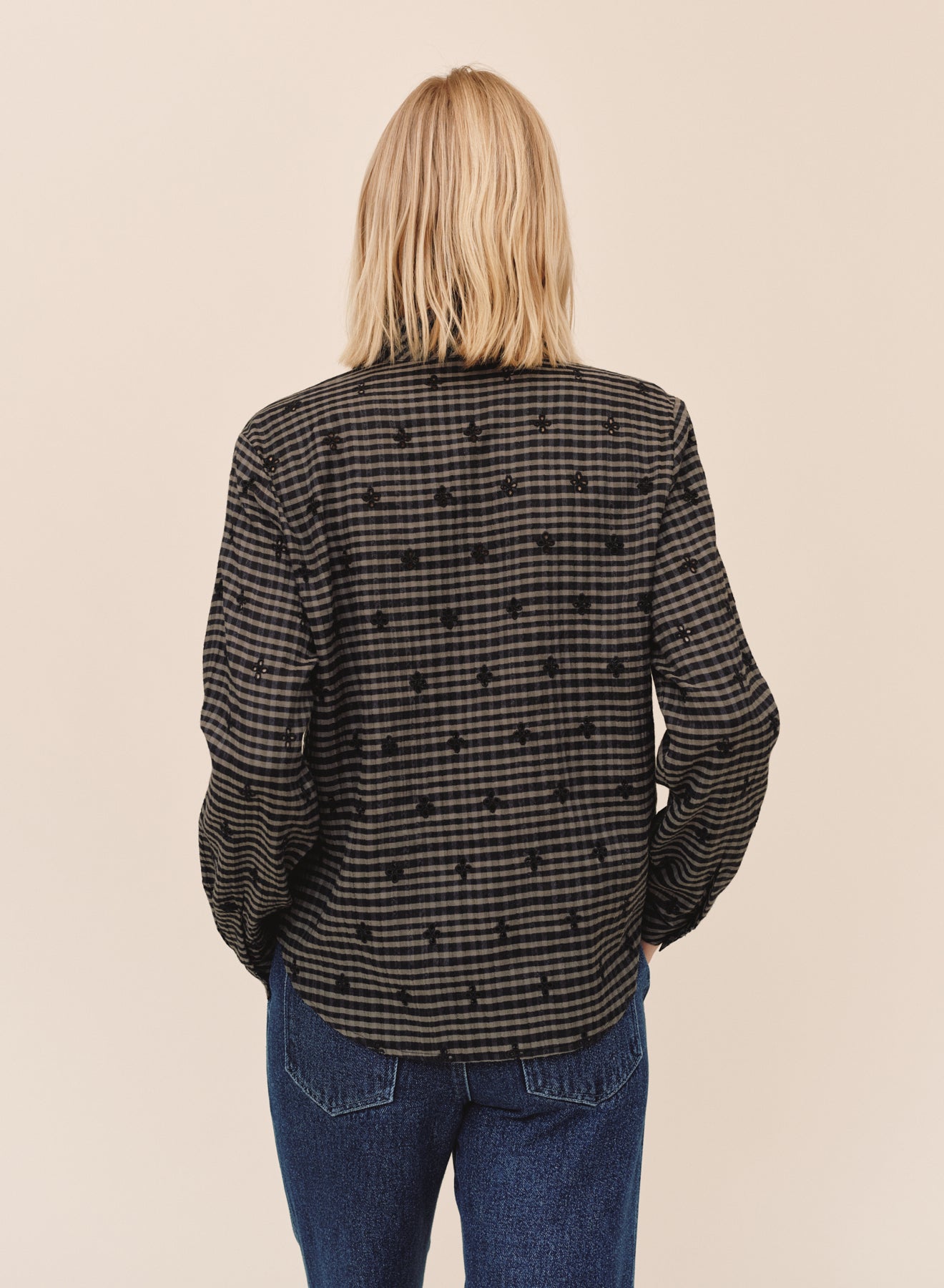 GINGHAM PUCKER WITH EMBROIDERY CLEAN BUTTON
