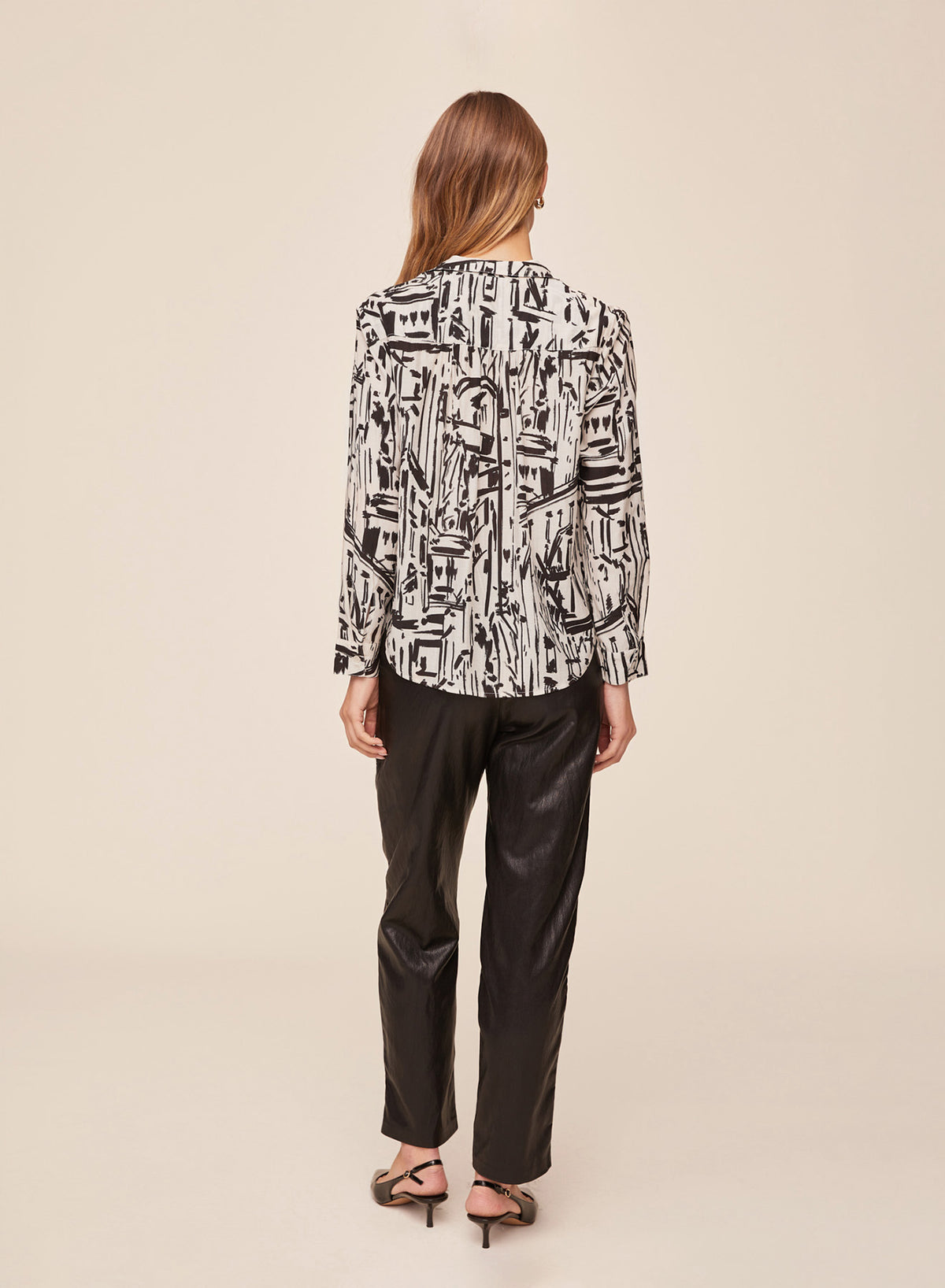 METROPOLITAN PRINT SHIRRED SHOULDER SHIRT