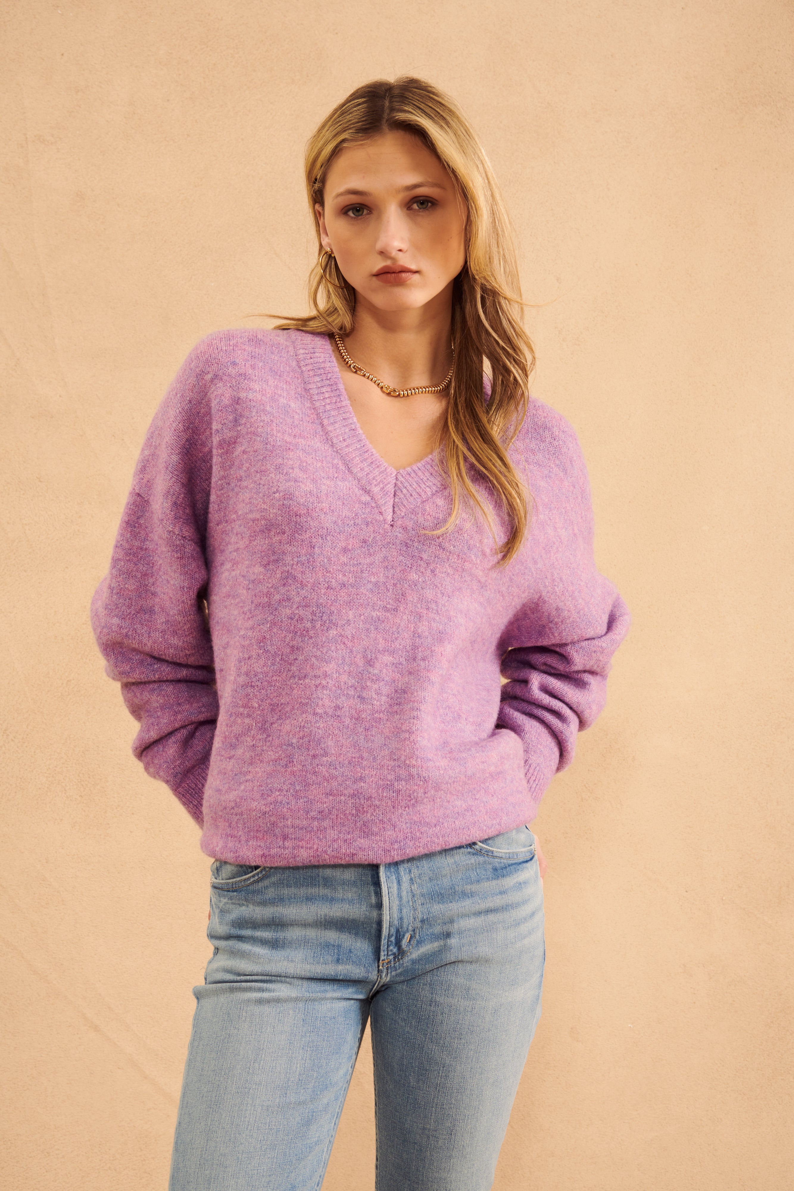 CHARLIE OVERSIZE V-NECK SWEATER