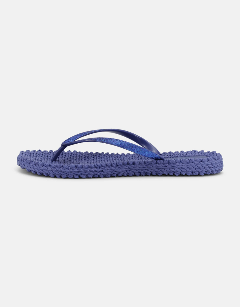 single ilse jacobsen flip flop in glitter blue, shown in profile