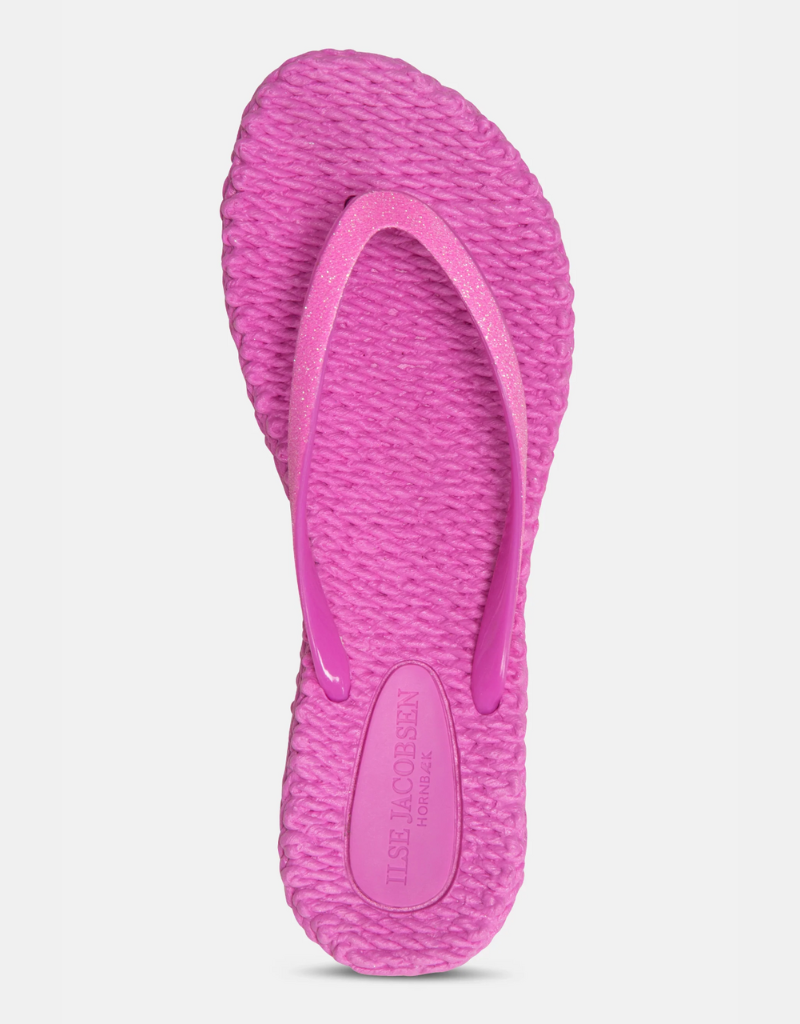 single ilse jacobsen flip flop in glitter pink, shown from above