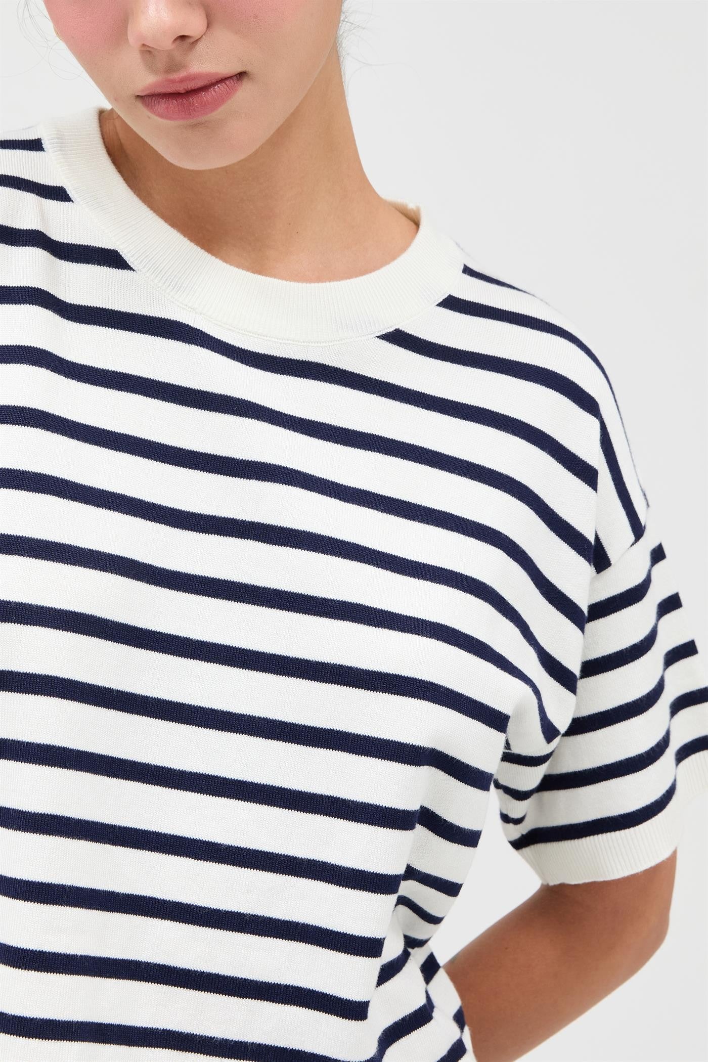 STRIPED CROP TEE