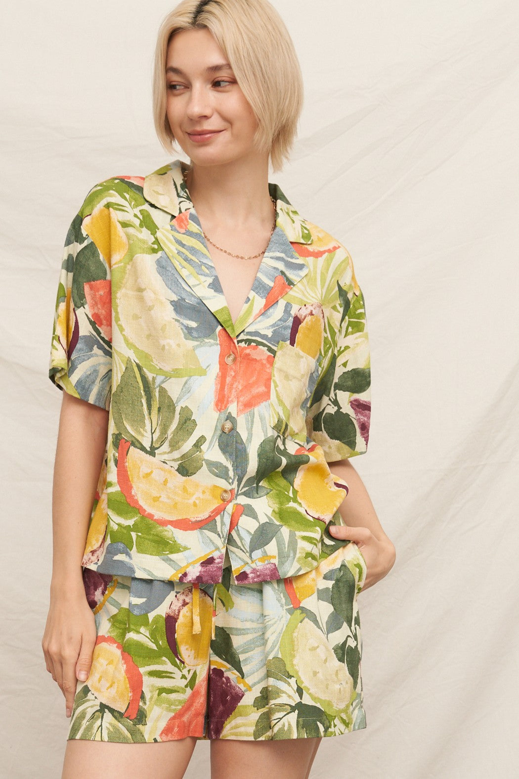 TROPICAL CITRUS NOTCH COLLAR SHORT SLEEVE SHIRT