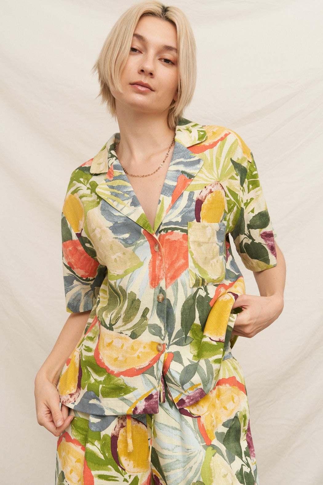 TROPICAL CITRUS NOTCH COLLAR SHORT SLEEVE SHIRT