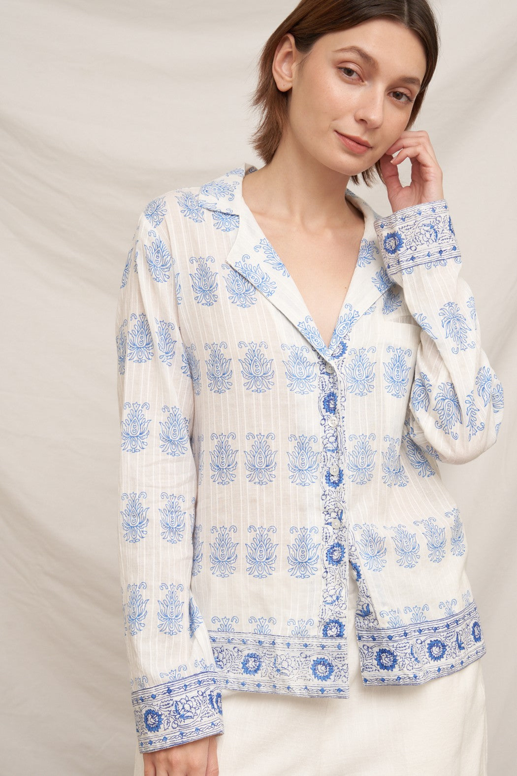 EMBROIDERED ACCENT DAMASK LONG SLEEVE SHIRT