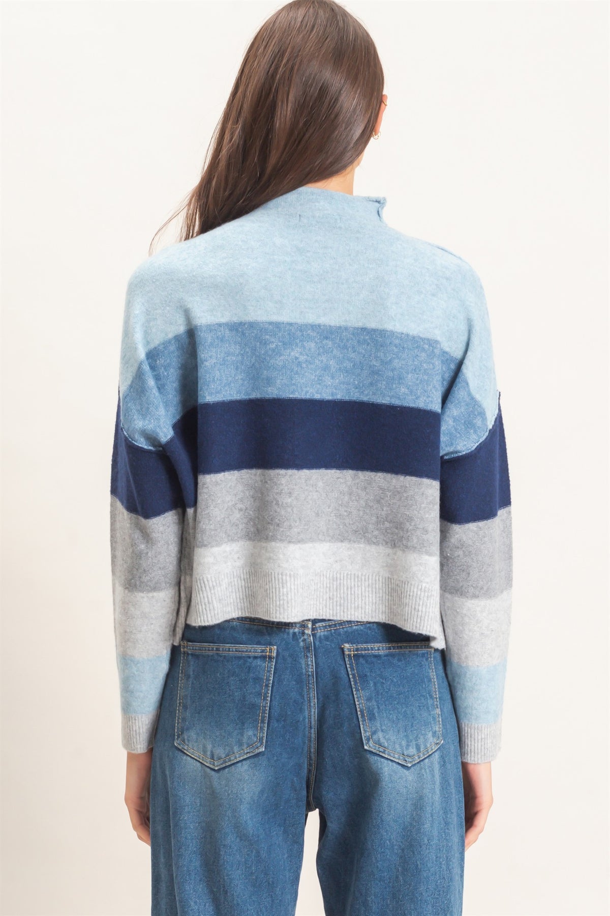 COLOUR BLOCK TURTLENECK SWEATER