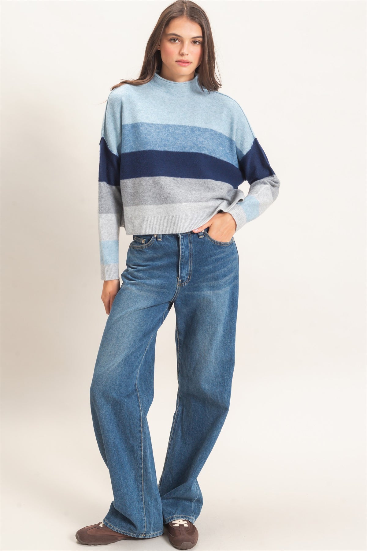 COLOUR BLOCK TURTLENECK SWEATER