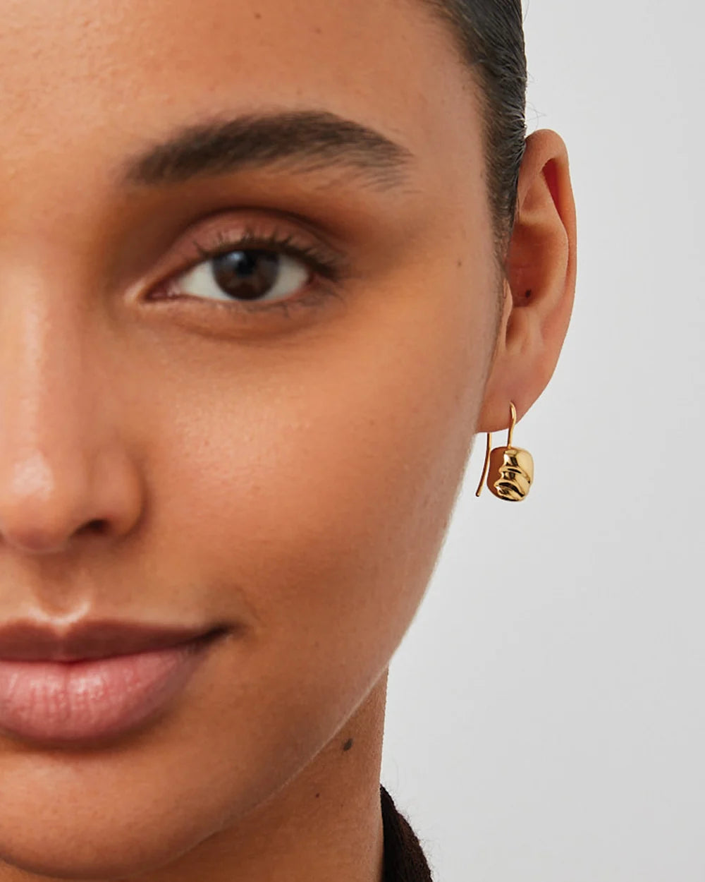 RUE DROP EARRING