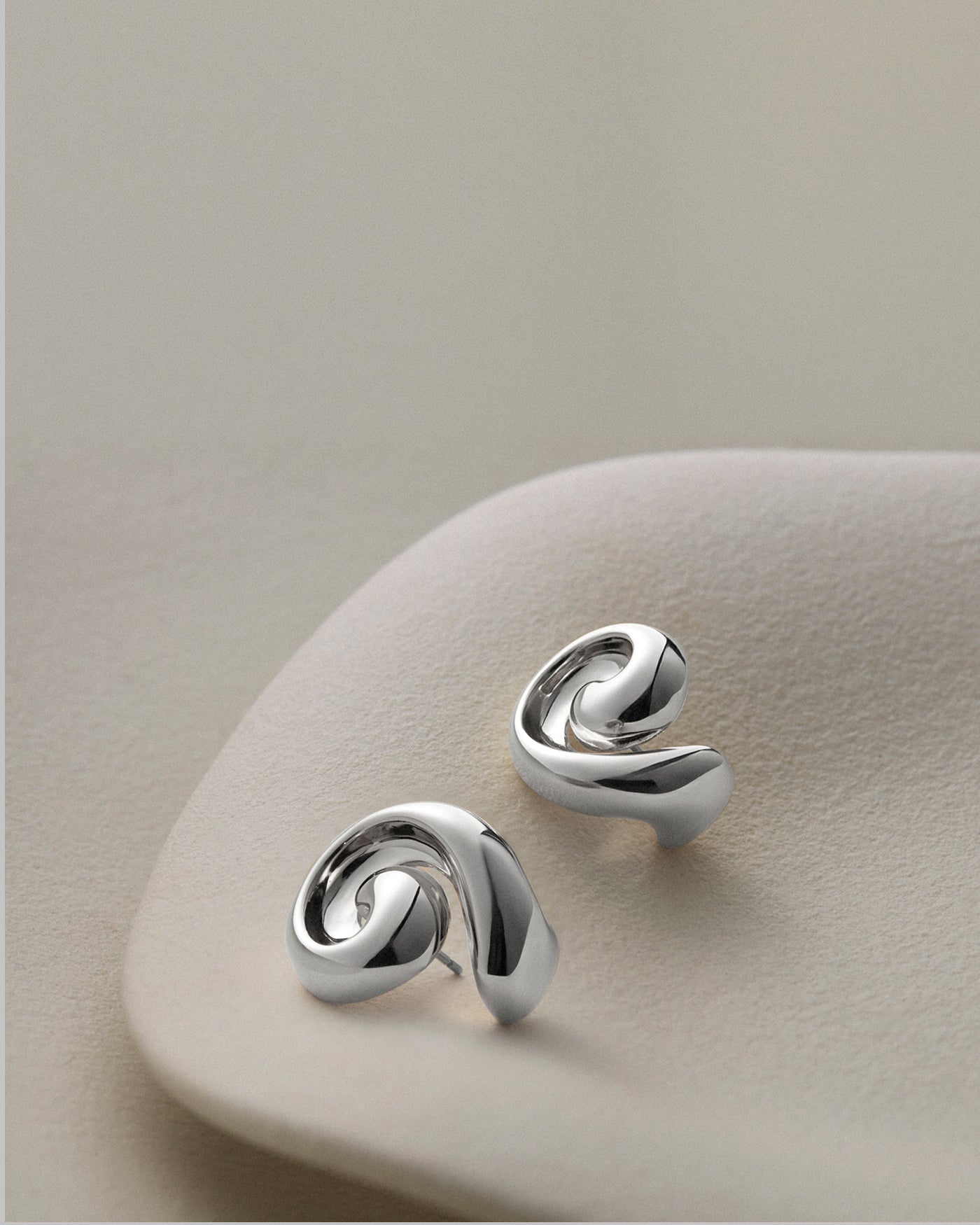 GIO EARRINGS