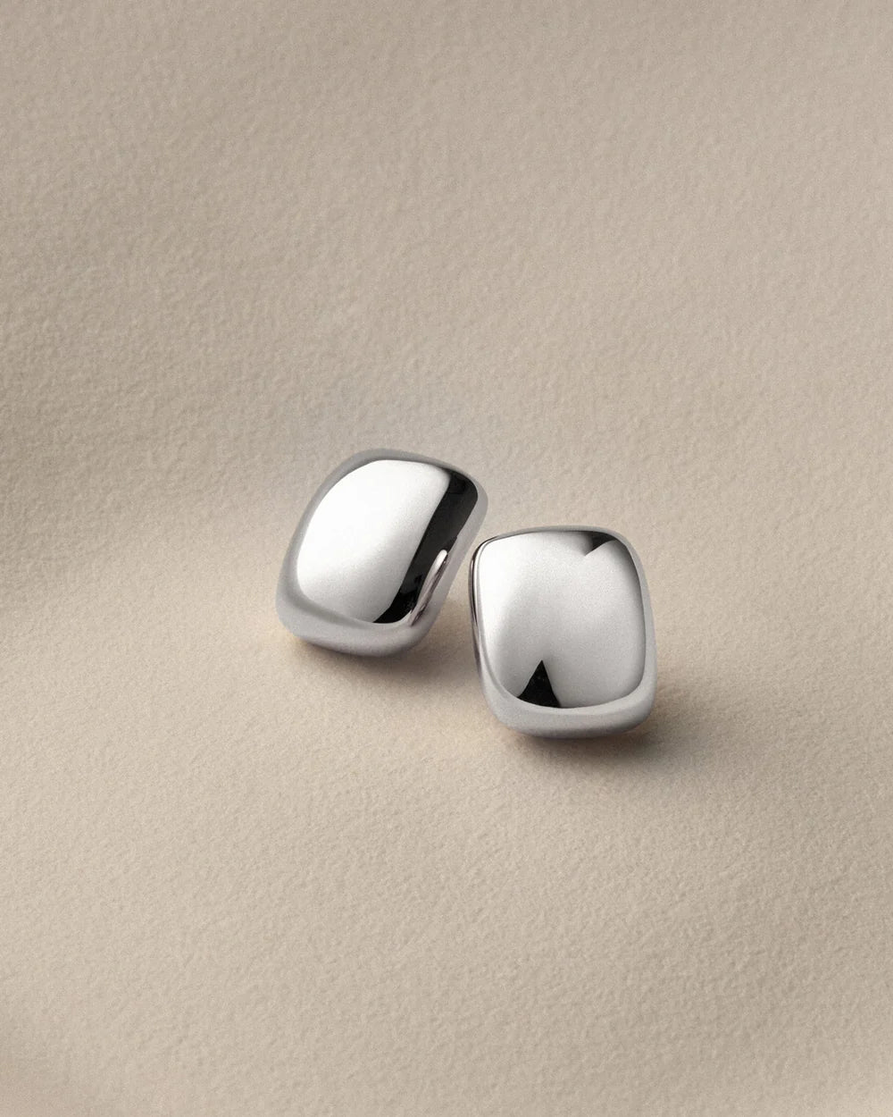 SMALL TATE EARRING