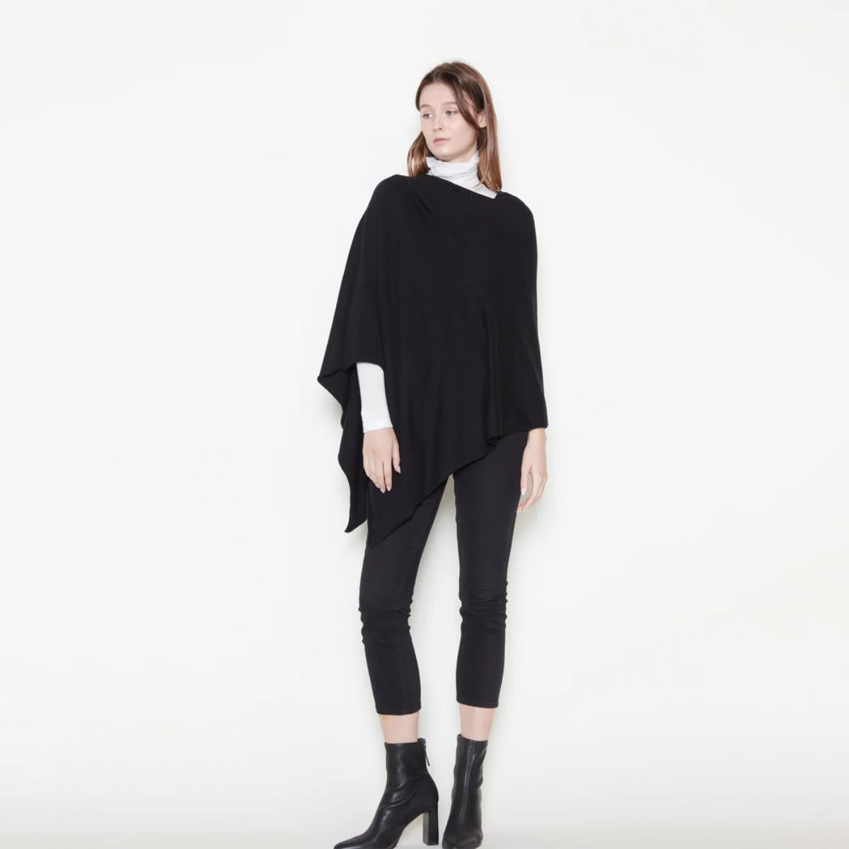 LIGHTWEIGHT KNIT PONCHO
