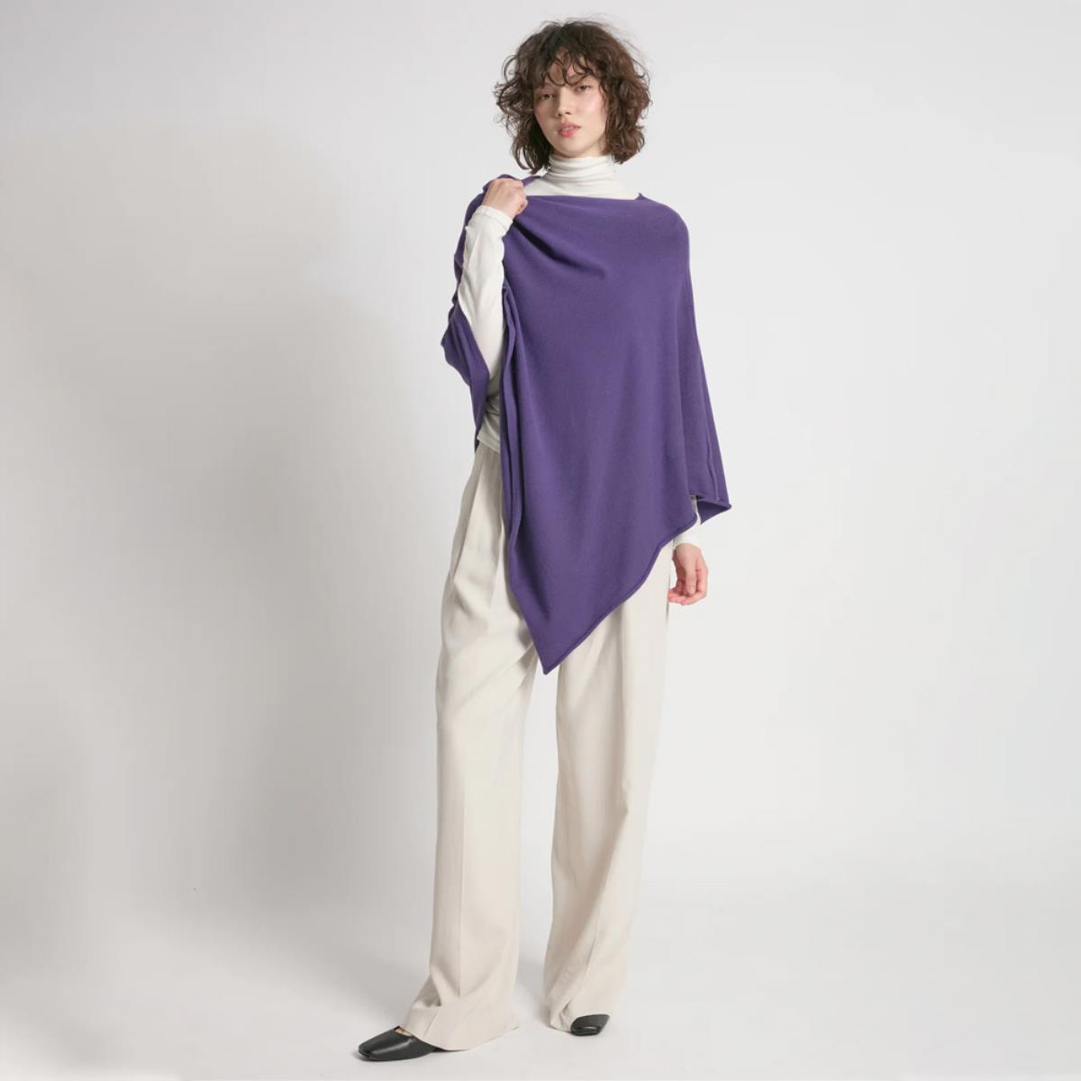 LIGHTWEIGHT KNIT PONCHO