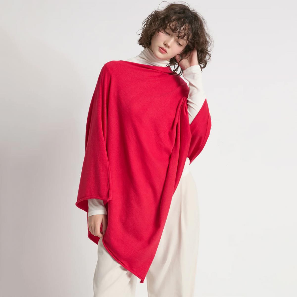 LIGHTWEIGHT KNIT PONCHO